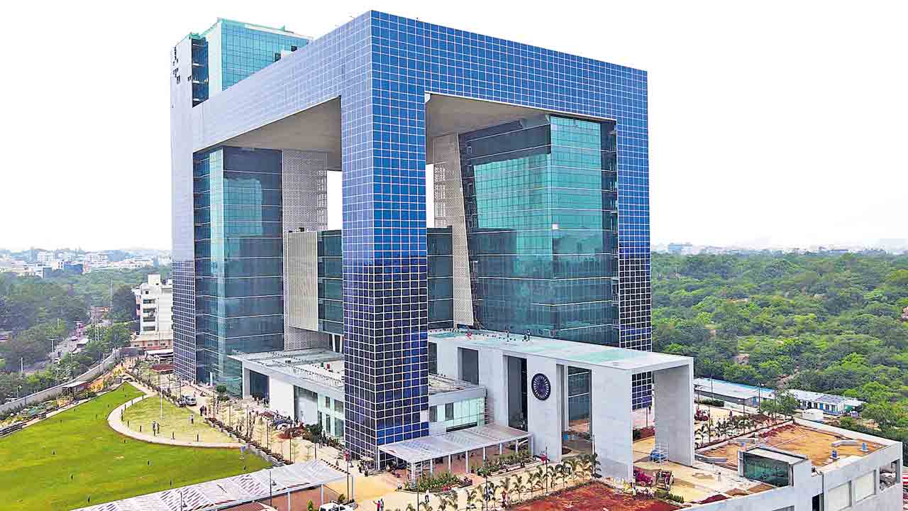 సూత్రధారులపై ఫోకస్‌ ఏది..?