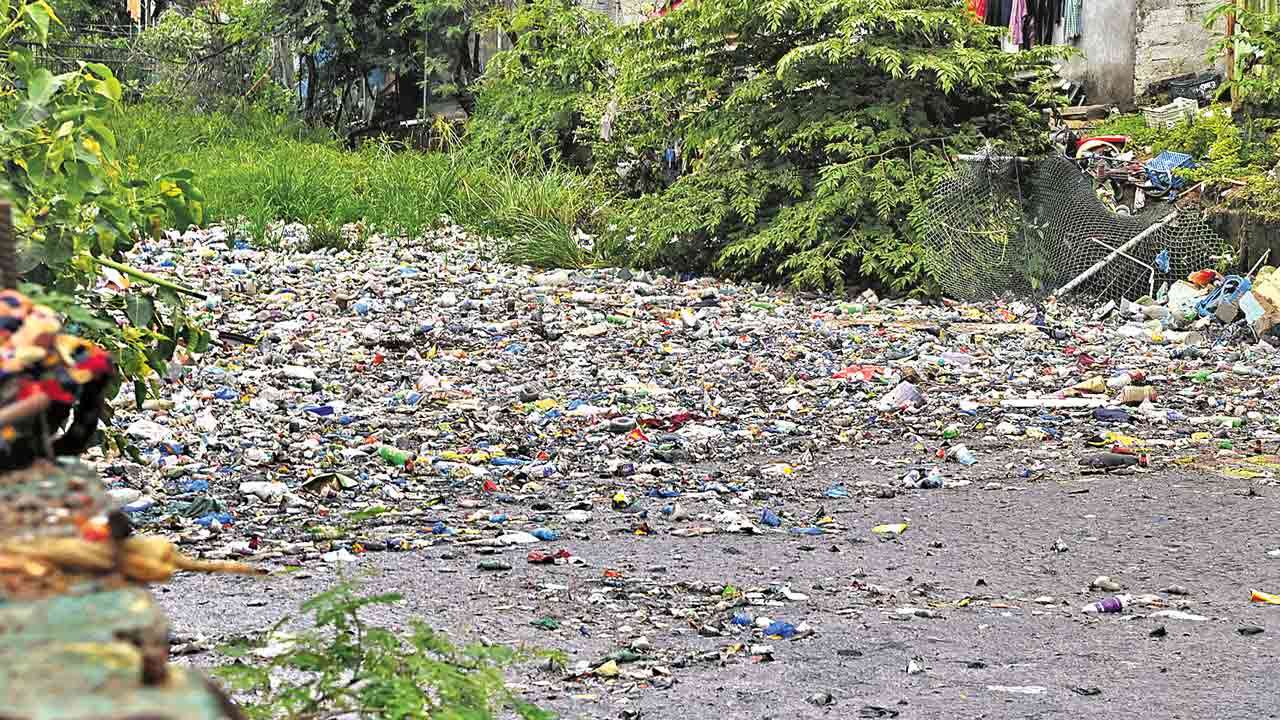 వామ్మో.. నాలాలు