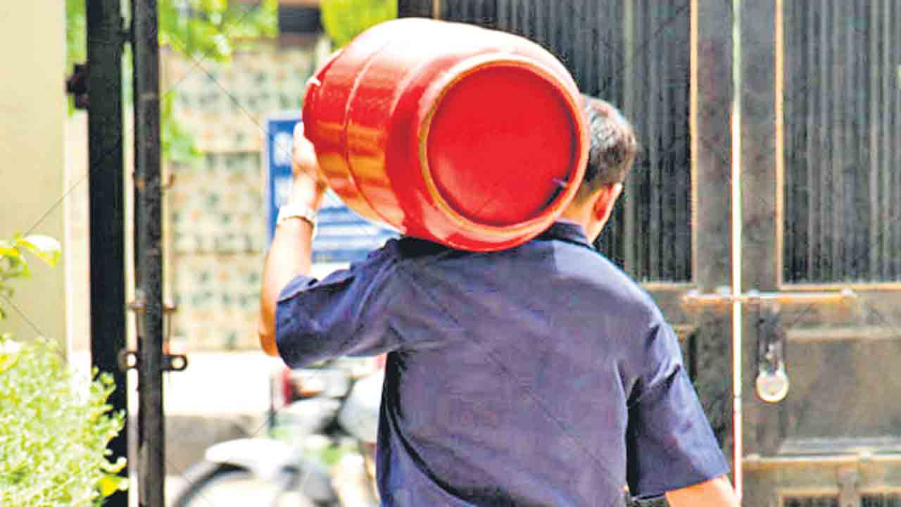 అందని గ్యాస్‌ రాయితీ!