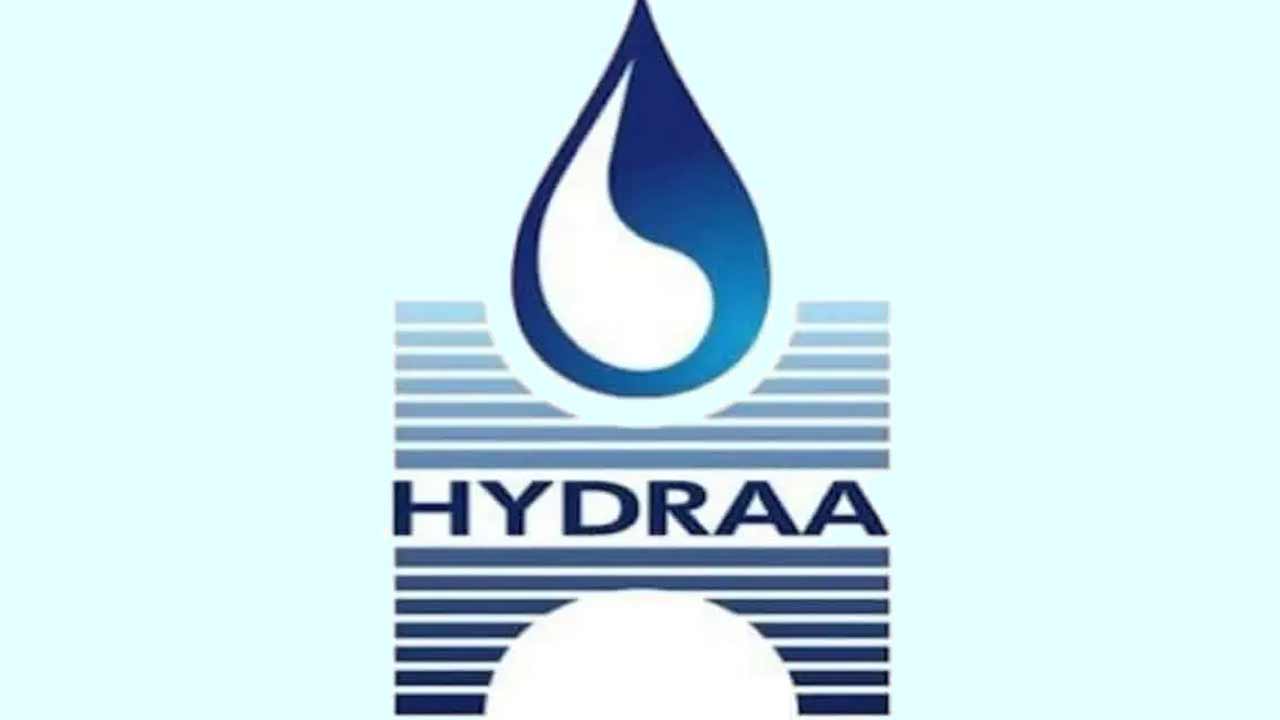 పెద్దోళ్లను వదిలేసి.. పేదోళ్ల ఇండ్లు కూల్చి!.. హైడ్రా కూల్చివేతల తీరే సపరేటు