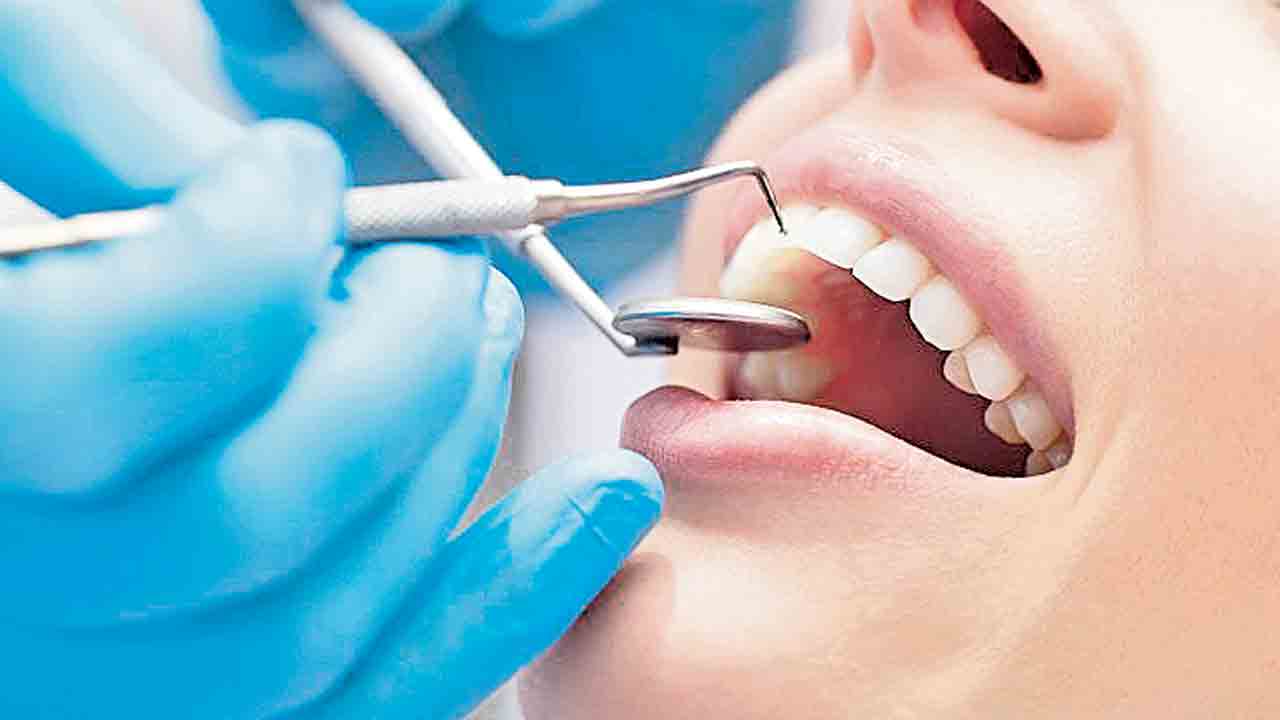 దంతవైద్య విద్యార్థుల పరేషాన్‌.. అసిస్టెంట్‌ సర్జన్‌ పోస్టుల నోటిఫికేషన్‌పై ఆందోళన