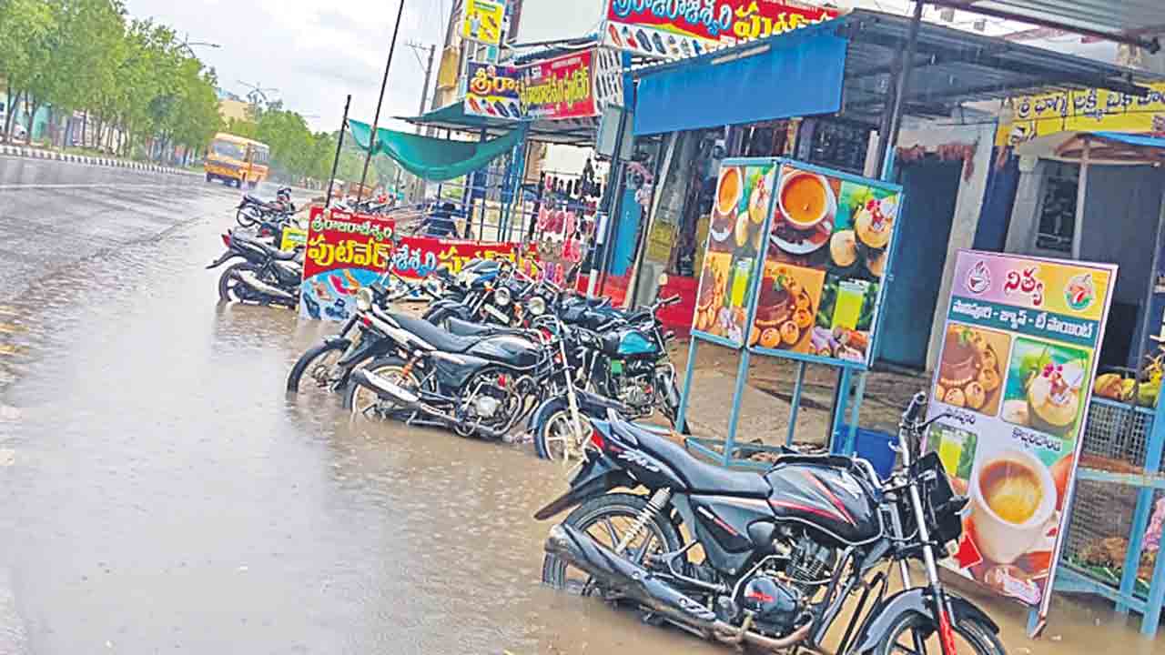 భారీ వర్షం…రైతుల హర్షం