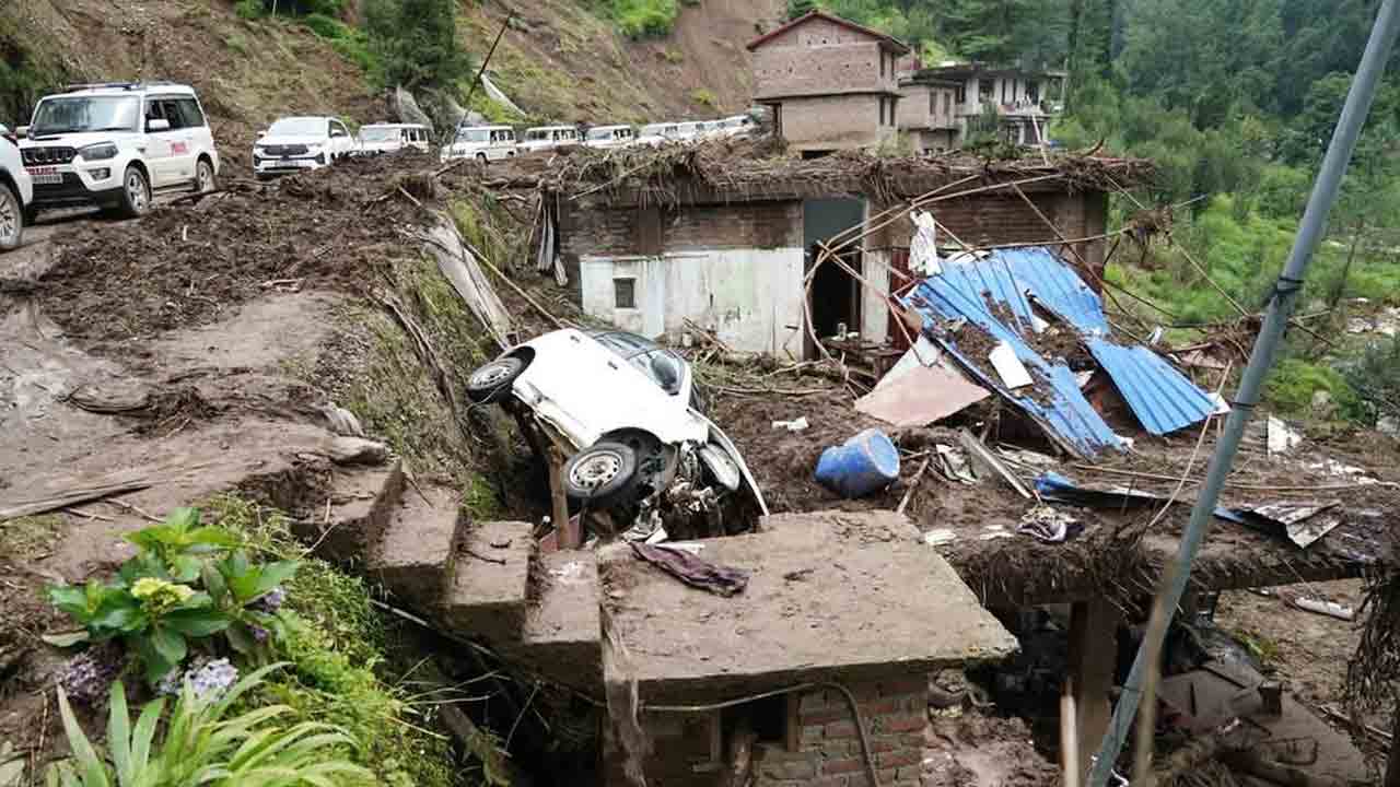 Red alert | హిమాచల్‌ప్రదేశ్‌లో కొనసాగుతున్న వర్షాలు.. 75కు పెరిగిన మరణాలు