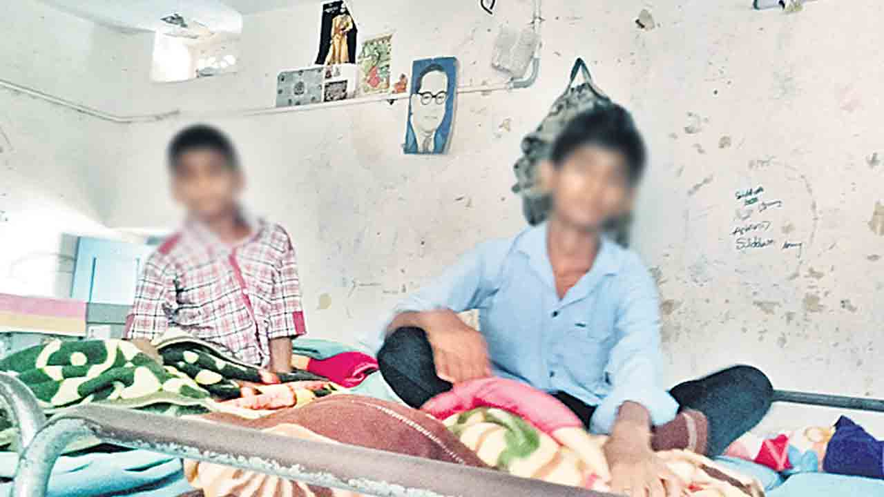 వసతిగృహ విద్యార్థులకు జ్వరాల