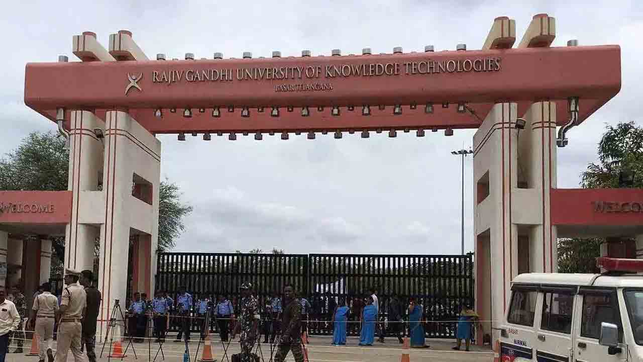 IIIT basara | బాసర త్రిపుల్‌ ఐటీకి పది మంది విద్యార్థుల ఎంపిక