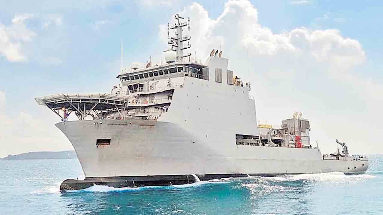 ఐఎన్‌ఎస్‌ నిస్తార్‌ జల ప్రవేశం