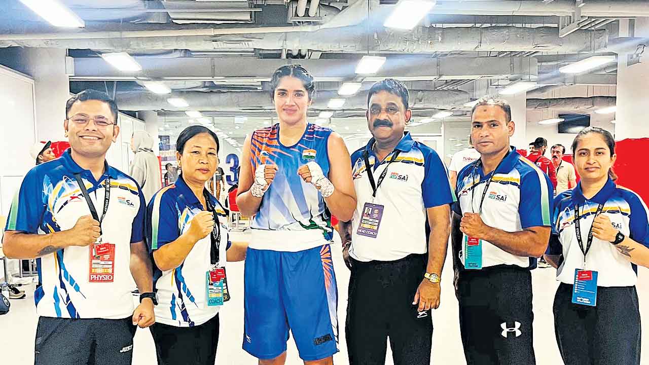 బాక్సర్ల జోరు