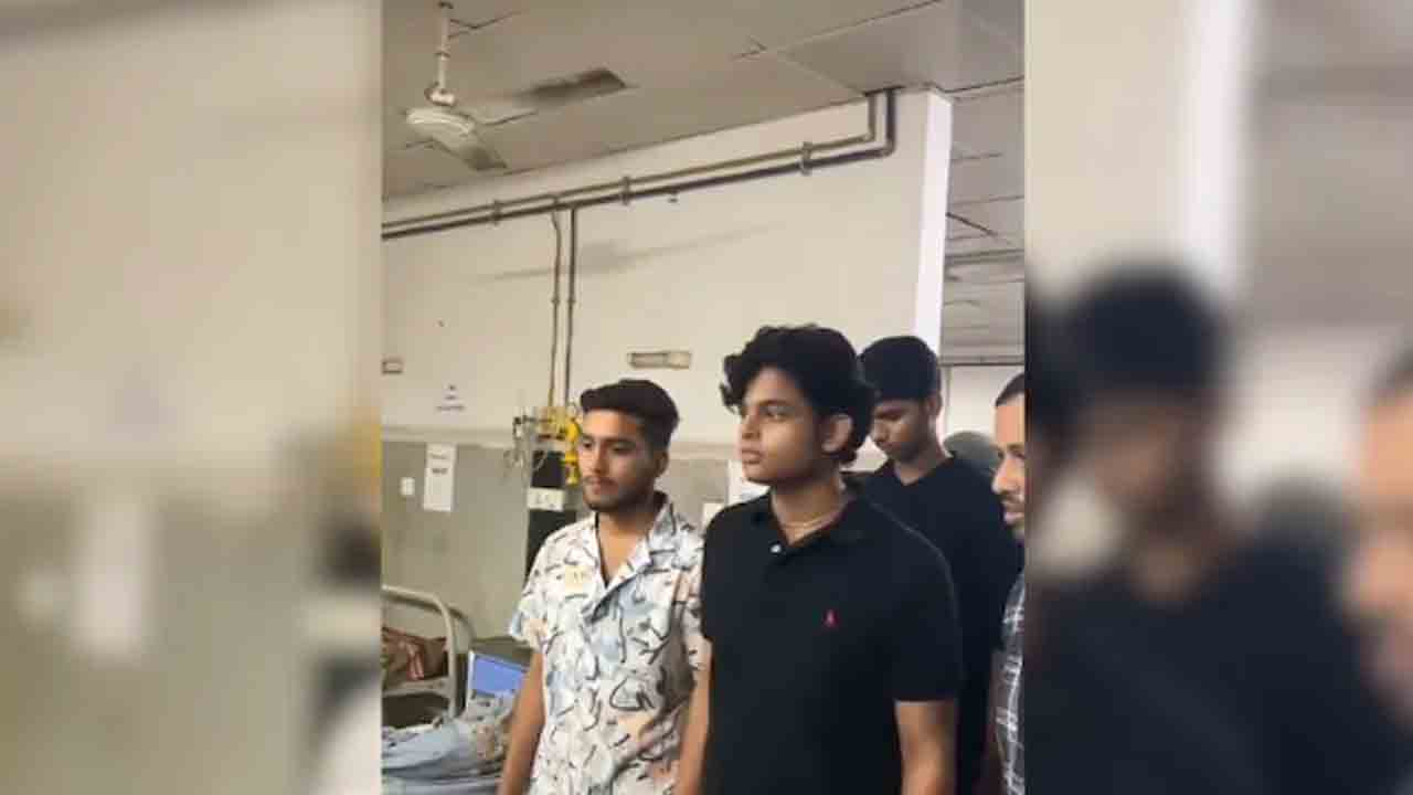 Minister’s Son Inspects Hospital | ఆసుపత్రిని తనిఖీ చేసి, రీల్‌ చేసిన మంత్రి   కుమారుడు.. వైరల్‌ వీడియోపై వివాదం