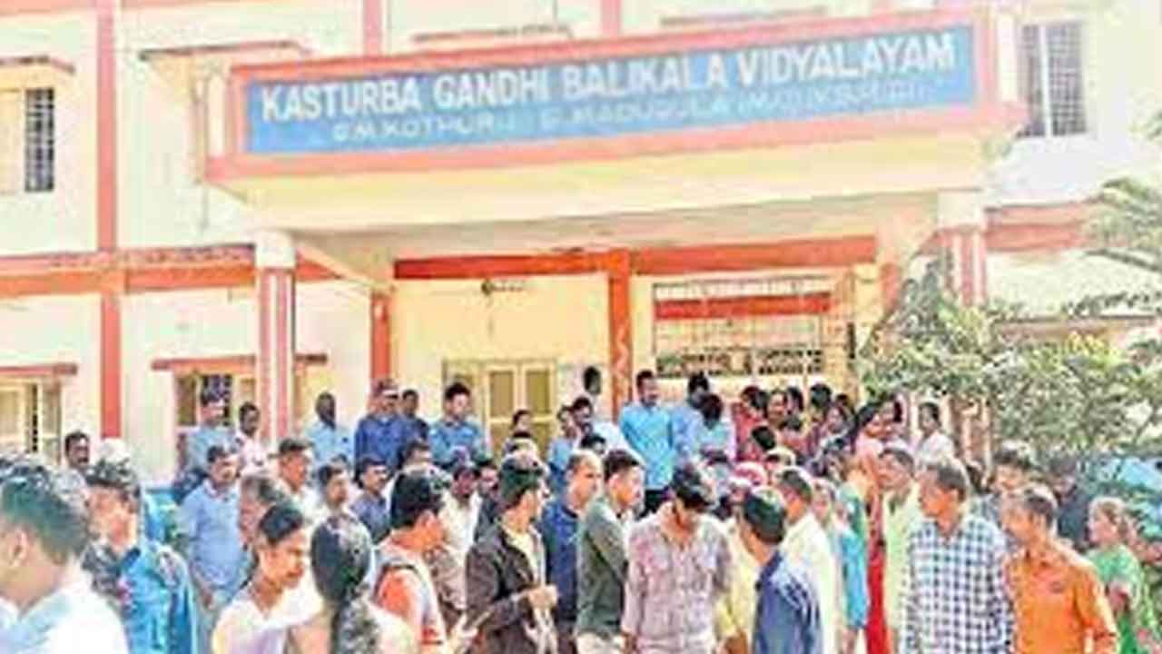 కేజీబీవీ ఉద్యోగుల బదిలీలకు గ్రీన్‌సిగ్నల్‌