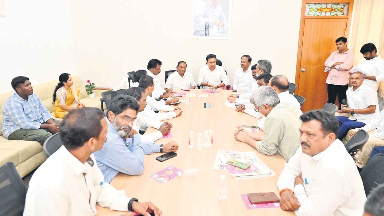 కార్మిక వ్యతిరేక విధానాలపై పోరాడాలి