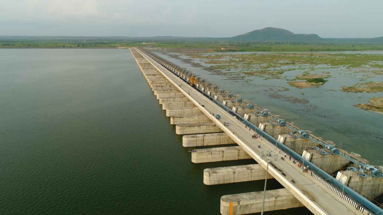 అనుభవజ్ఞులు లేరనడం అవాస్తవం