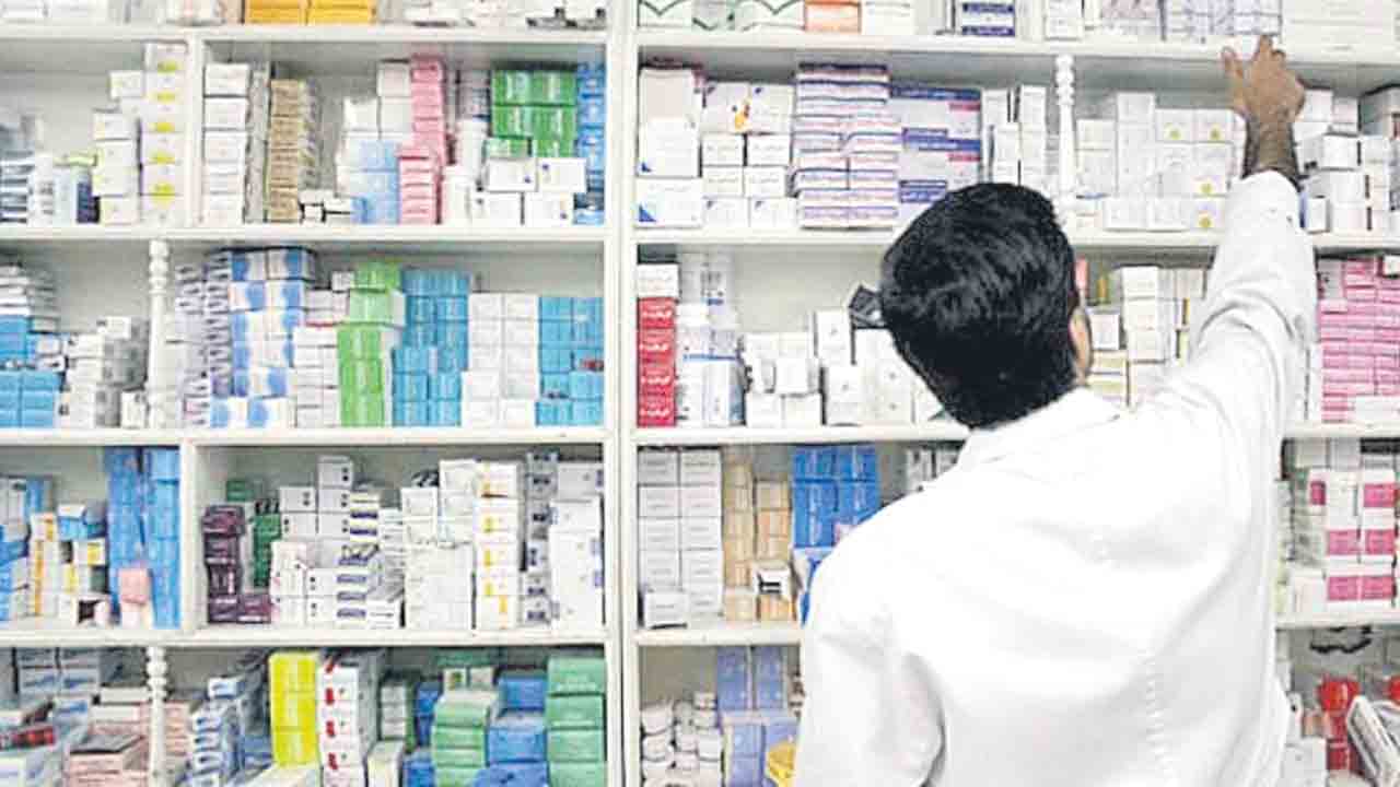 మందుల దందా