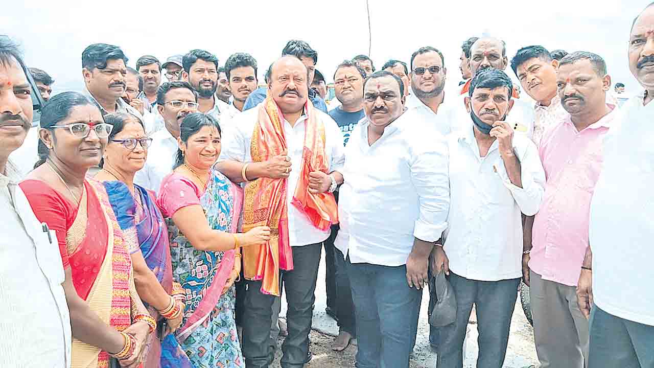 బీసీలకు కాంగ్రెస్‌, బీజేపీ మోసం