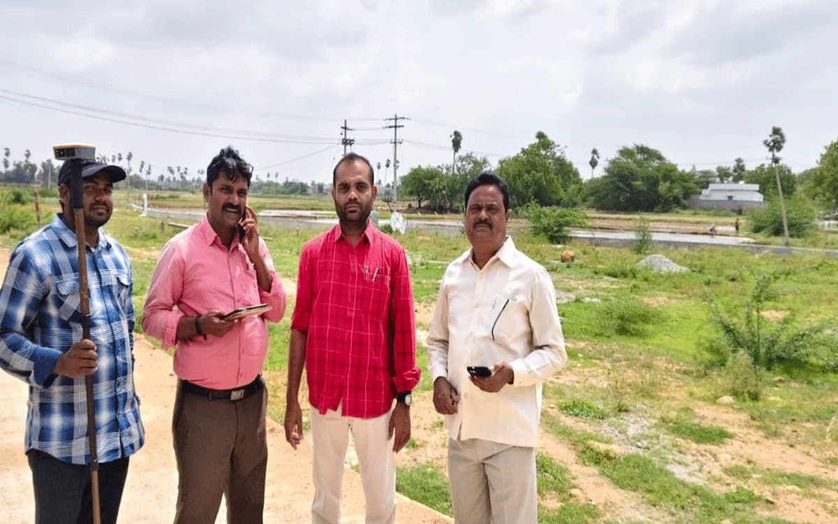 Nalgonda Rural : ఖాజీరామారంలో అక్రమ వెంచర్ సర్వే
