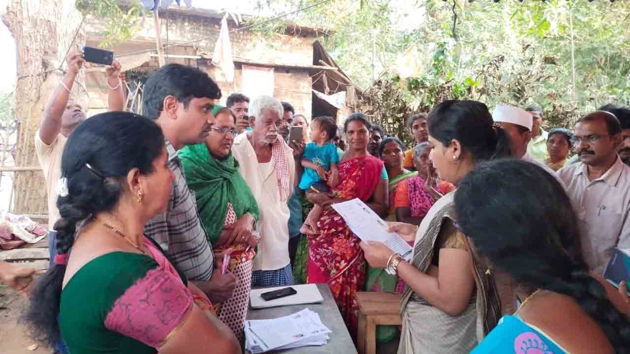 16,464 పెండింగ్‌