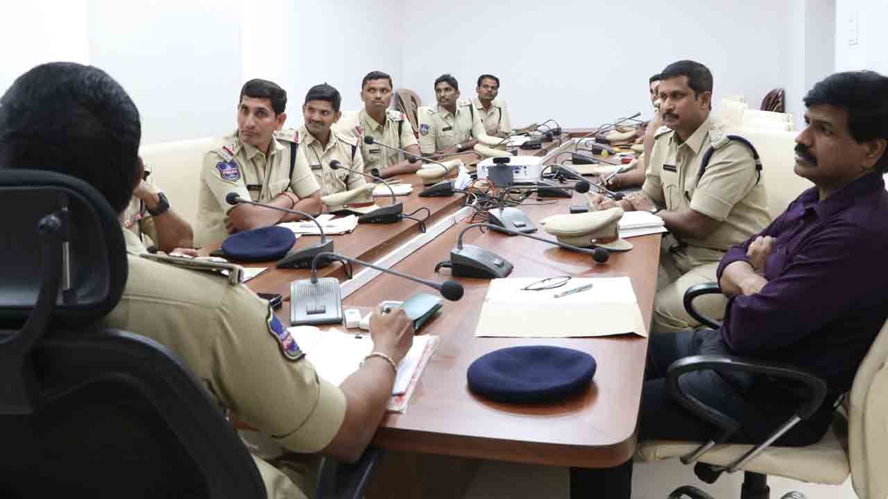 విపత్తులను సమర్థవంతంగా ఎదుర్కోవాలి