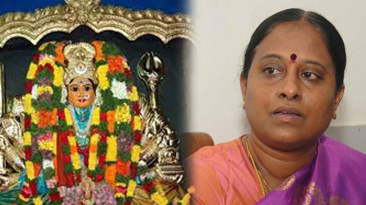 భద్రకాళికి బోనం సమర్పిస్తాం.. తాత్కాలికంగా వాయిదా వేశాం.. మంత్రి కొండా సురేఖ