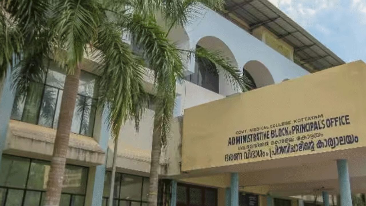 Hospital Collapses | కూలిన ప్రభుత్వ ఆసుపత్రి భవనం.. ఇద్దరు మృతి