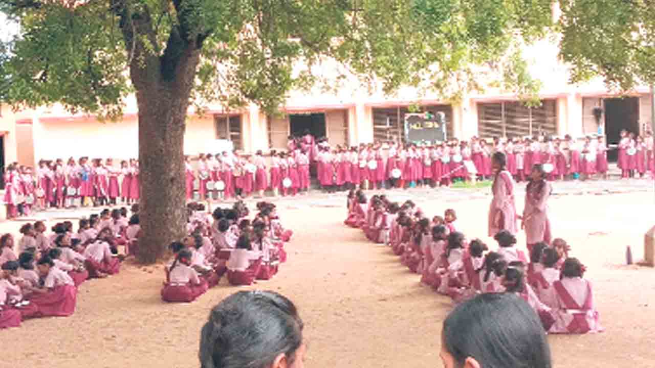 ఆలస్యమైన మధ్యాహ్న భోజనం