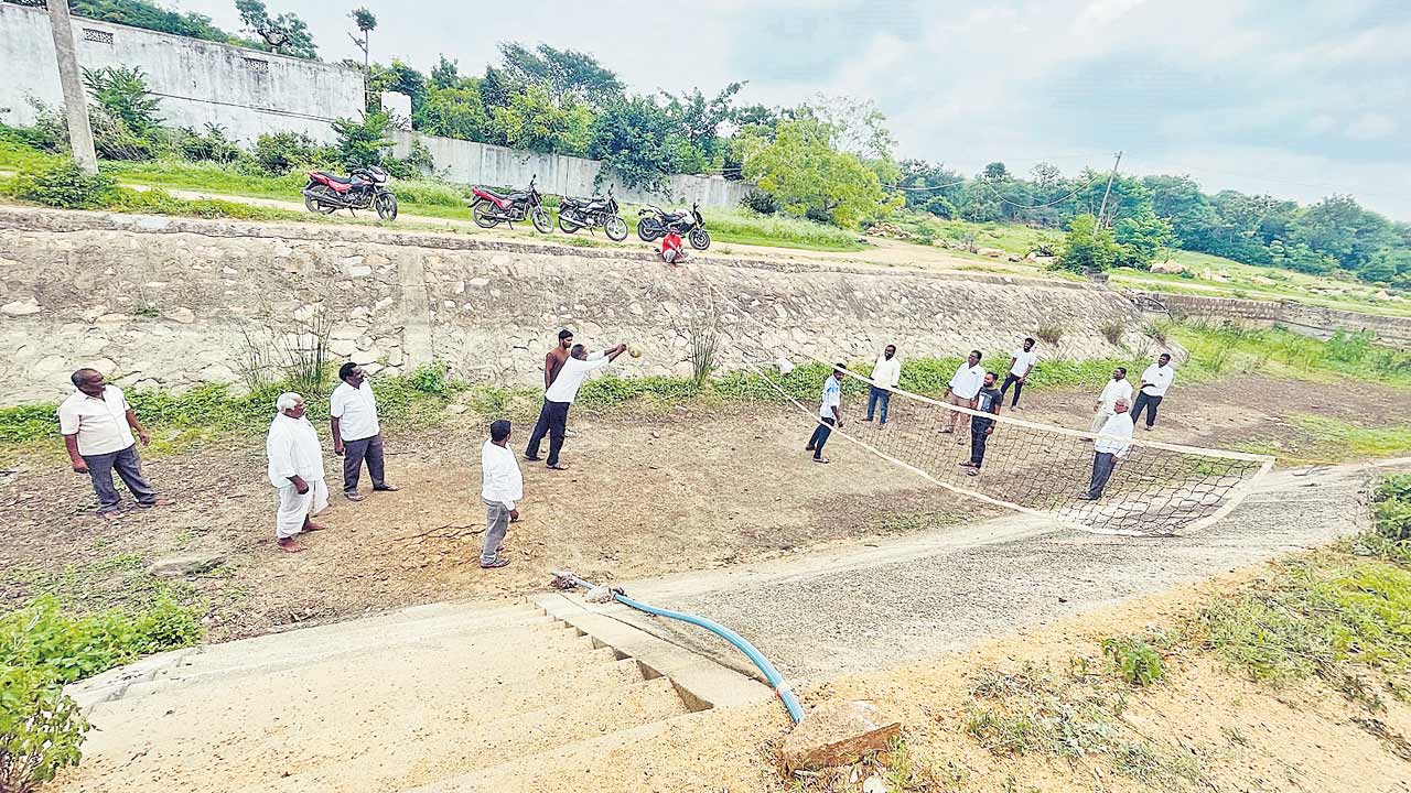 కాళేశ్వరం జలాలతో ఎగువ మానేరు ప్రాజెక్టు నింపాలి