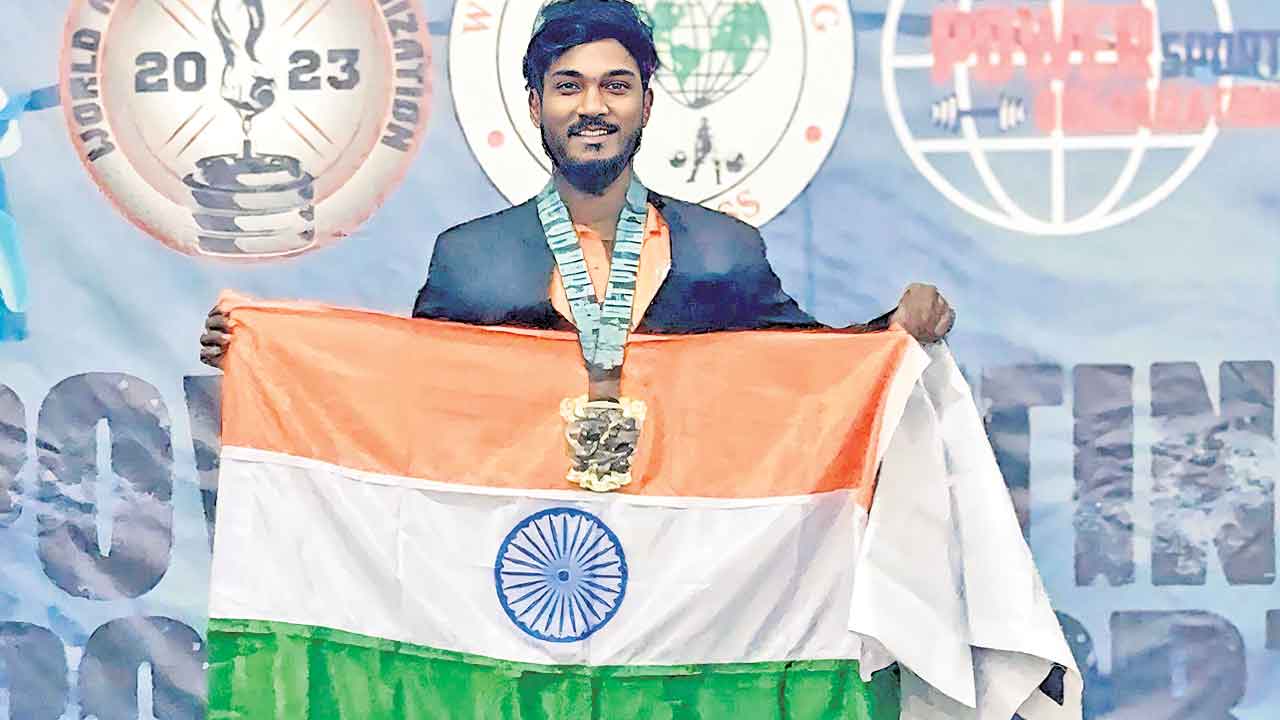 మనోజ్‌ కుమార్‌కు స్వర్ణం.. డబ్ల్యూపీసీ ఆసియా పవర్‌లిఫ్టింగ్‌ చాంపియన్‌షిప్‌