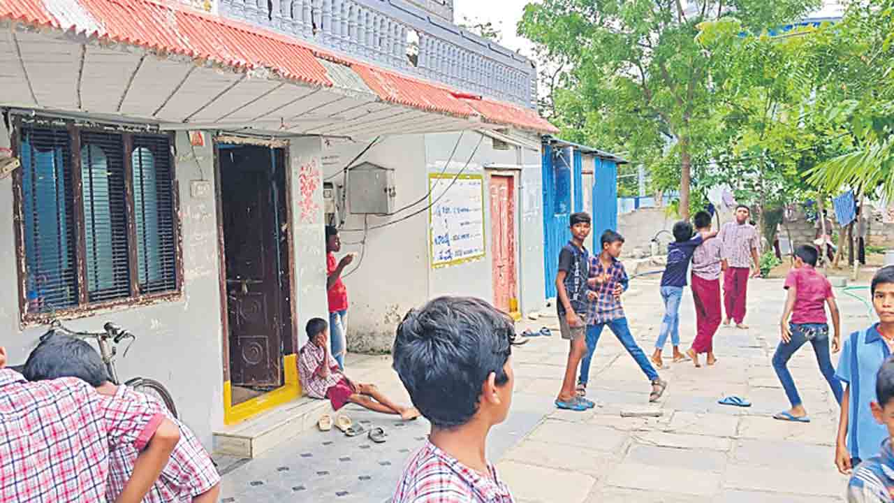 ఎక్కడి సమస్యలు అక్కడే..