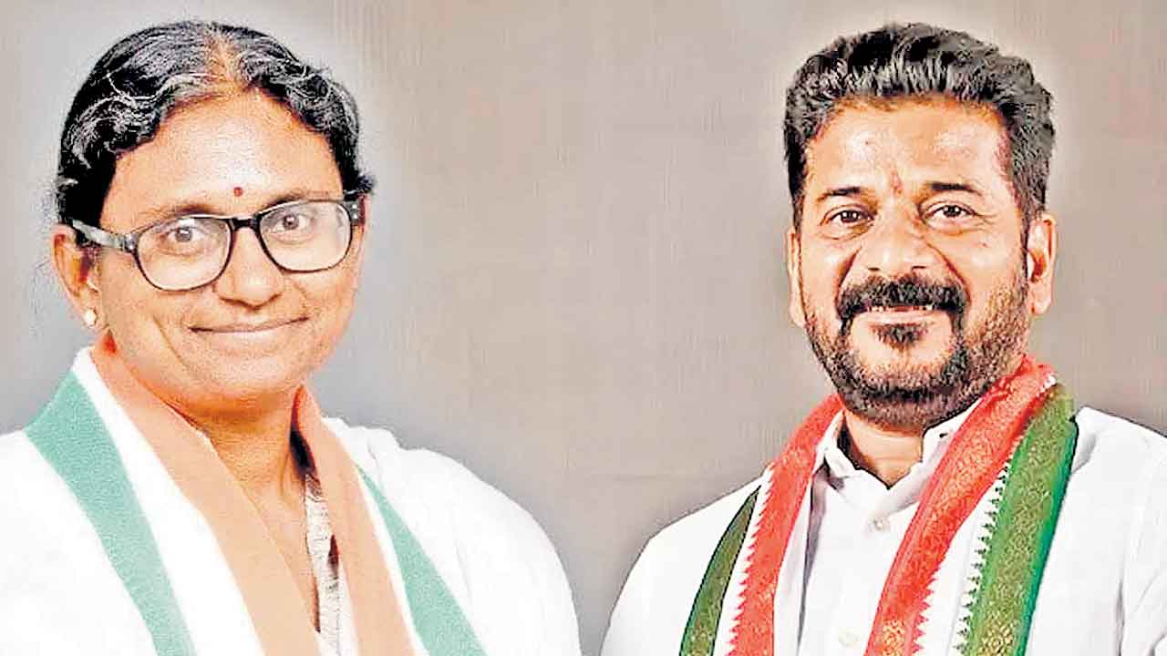 రేవంత్ సైడుకు! మీనాక్షి ఫీల్డుకు!