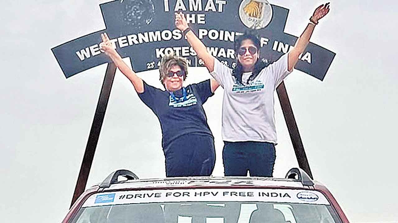 Meenakshi And Priya 1