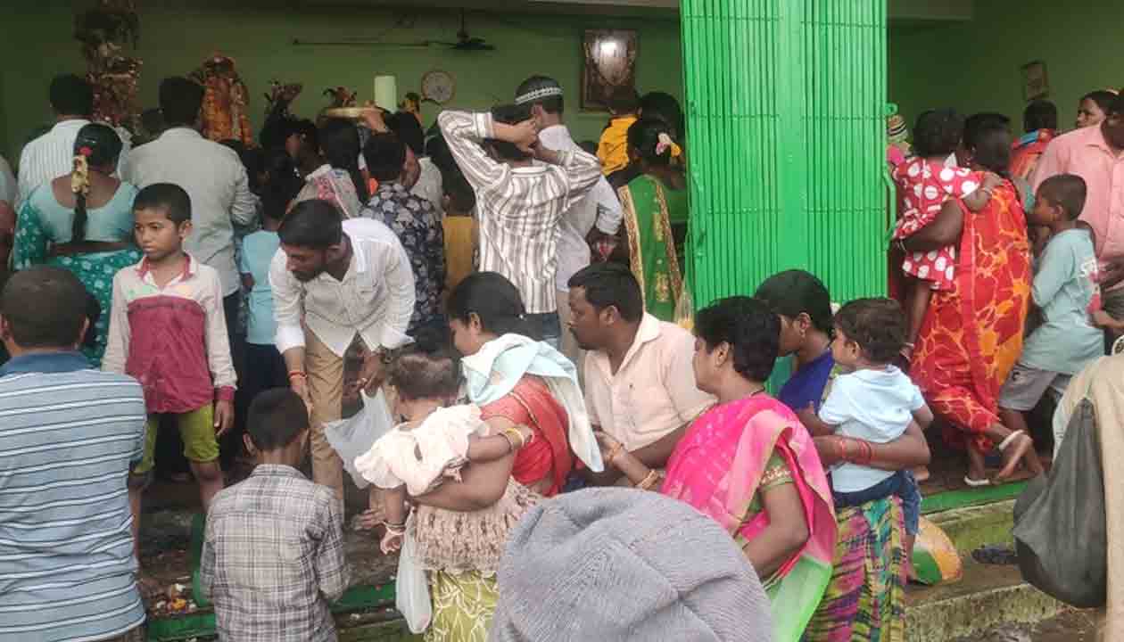 Muharram celebrations | ఘనంగా మొహరం వేడుకలు .. హుస్సేన్ పీర్ల మసీదుకు పోటెత్తిన భక్తులు