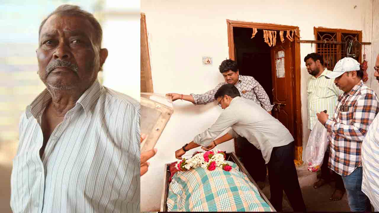 Monkeys Attack | వ్యక్తి ప్రాణాలు తీసిన కోతులు.. దాడిలో గాయపడి చికిత్స పొందుతూ..