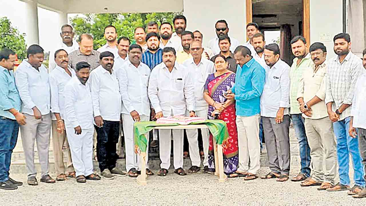 పేటలో కేటీఆర్‌ పుట్టినరోజు సంబురాలు