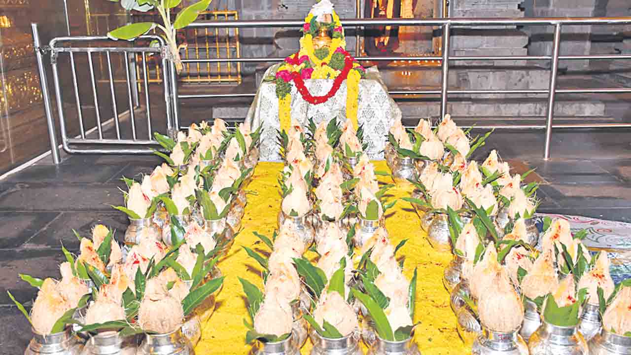 వైభవంగా అష్టోత్తర శతఘటాభికం