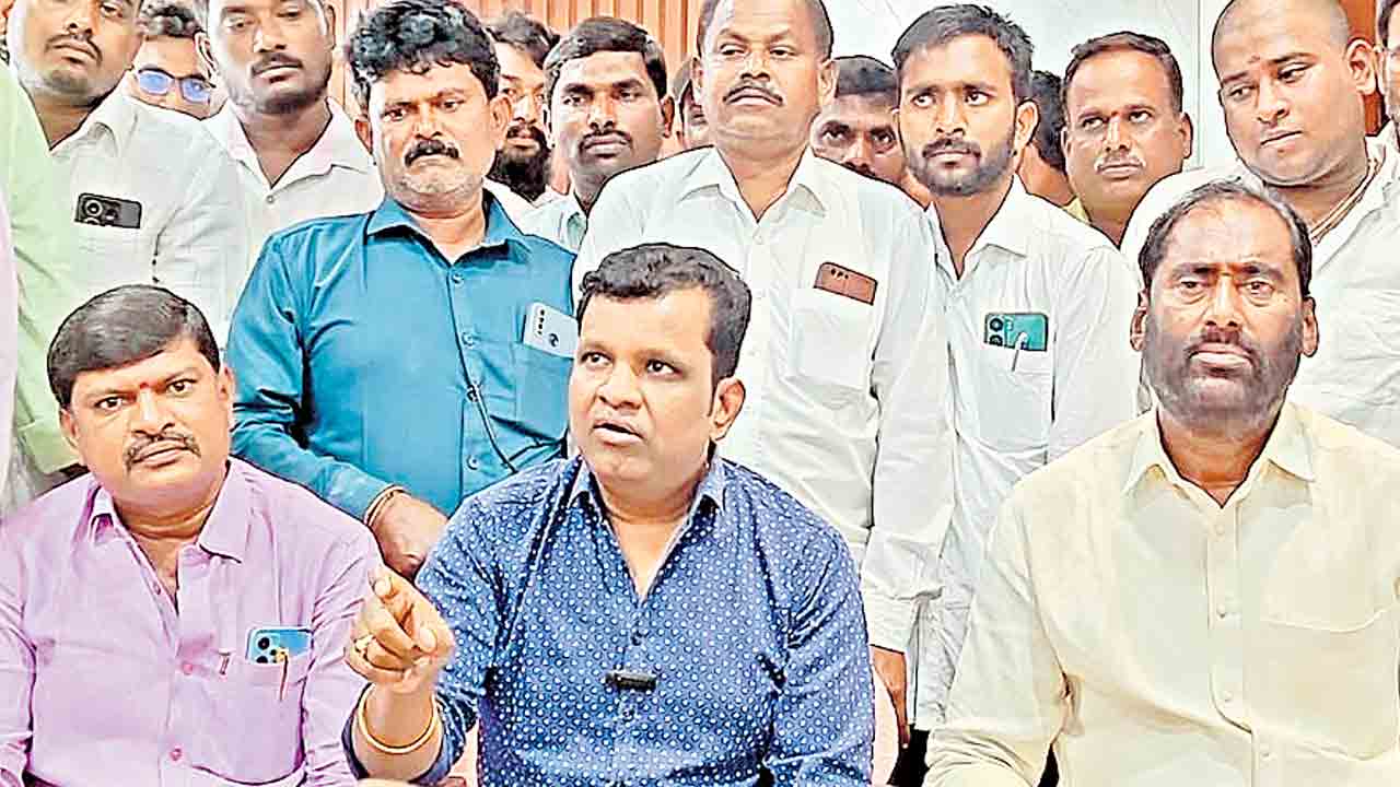 కాంగ్రెస్‌ పాలన ఎమర్జెన్సీని తలపిస్తోంది