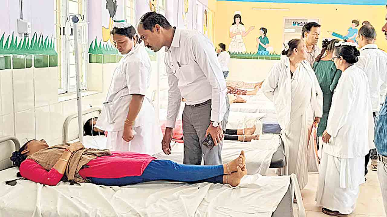 ఆశ్రమ పాఠశాలలో ఫుడ్‌ పాయిజనింగ్‌!