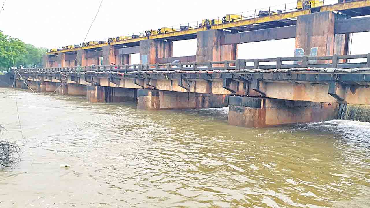 ప్రాజెక్టు ఉన్నా.. ప్రయోజనం సున్నా