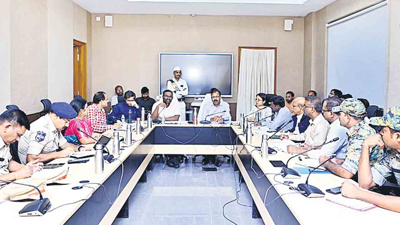 ప్రాణనష్టం జరగకుండా ముందు జాగ్రత్త చర్యలు చేపట్టాలి