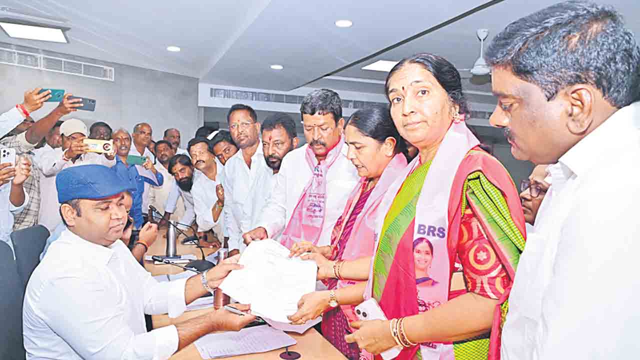 రైతుకంట కన్నీళ్లు పెట్టిస్తున్న కాంగ్రెస్‌