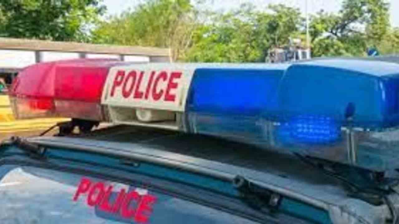 Crime news | స్నేహితుడికి భోజనంలో మత్తుమందు.. లక్షల విలువైన బంగారు నగలతో పరార్‌..!