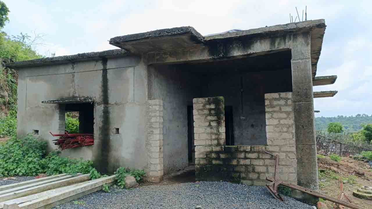 Panchayat Building |  పంచాయతీ భవనమా?.. పశువుల కొట్టమా ?