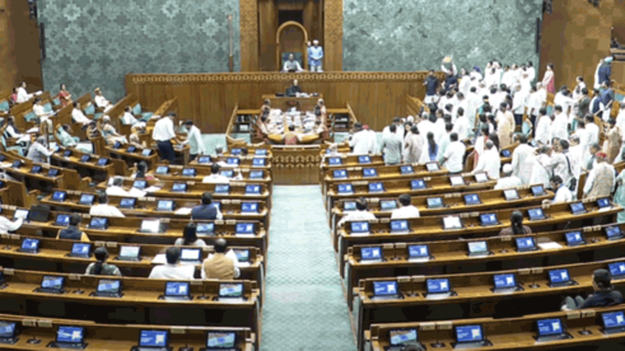 Parliament | ఉభయ సభలు ప్రారంభం.. సిందూర్‌పై లోక్‌సభలో కొనసాగుతున్న చర్చ