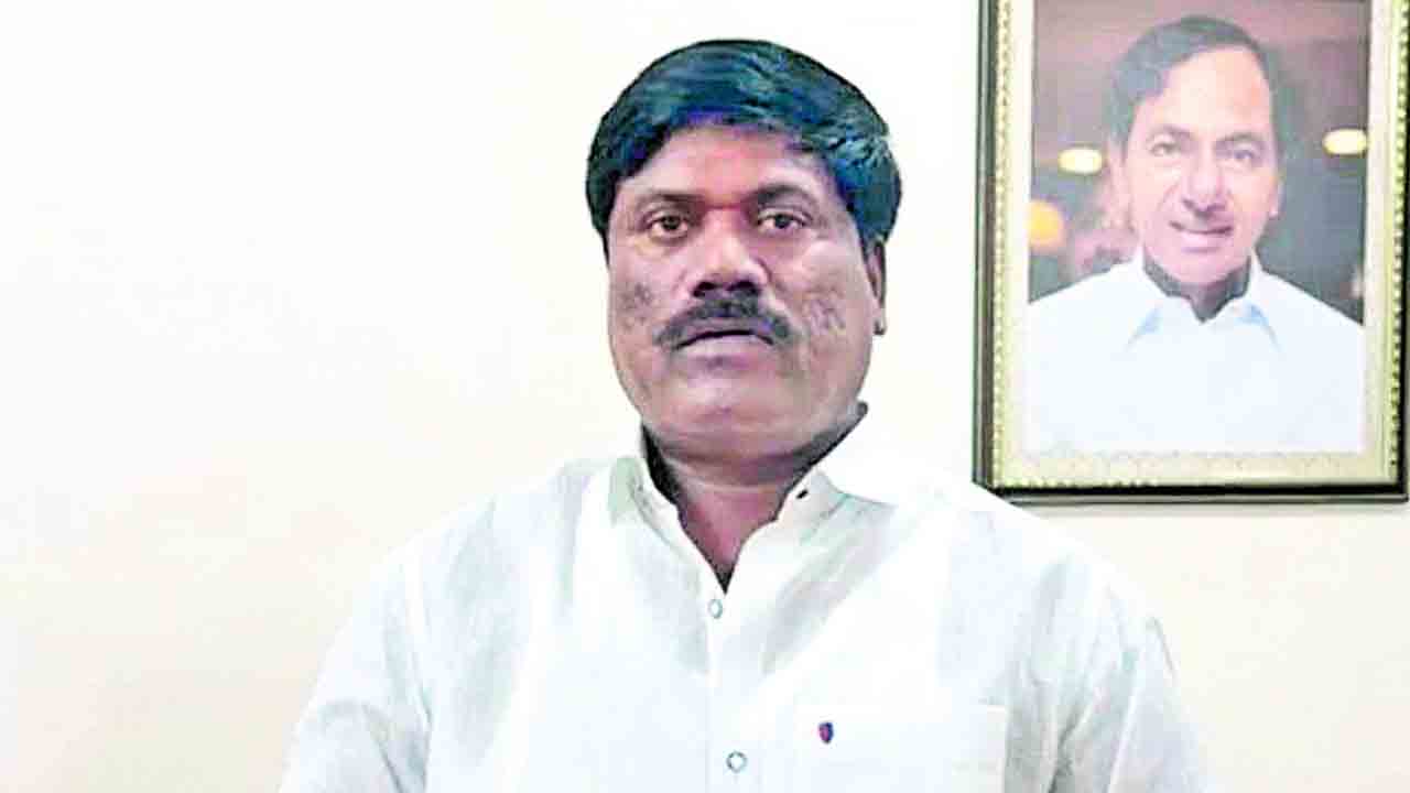 ప్రశ్నించే హక్కును హరిస్తున్న కాంగ్రెస్