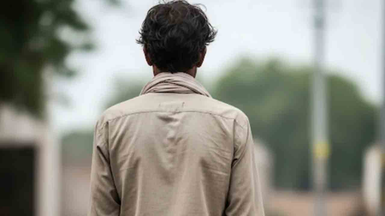 Poorest Man In Madhya Pradesh | మధ్యప్రదేశ్‌లో మరో పేద వ్యక్తి.. ఆదాయం   సున్నా