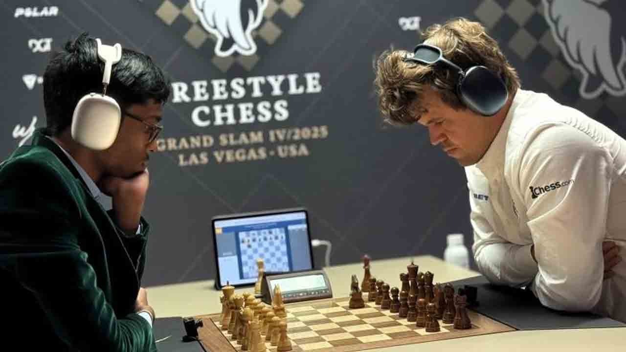 కార్ల్‌సన్‌కు షాక్‌ ఇచ్చిన ప్రజ్ఞానంద