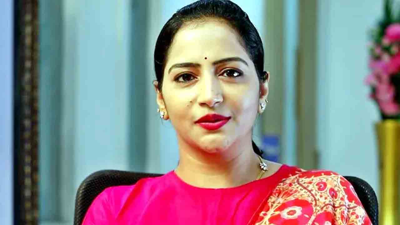 మా ఇళ్లలో ఐటీ సోదాలు నిజం కాదు.. అది తప్పుడు ప్రచారం : మల్లారెడ్డి కోడలు ప్రీతిరెడ్డి