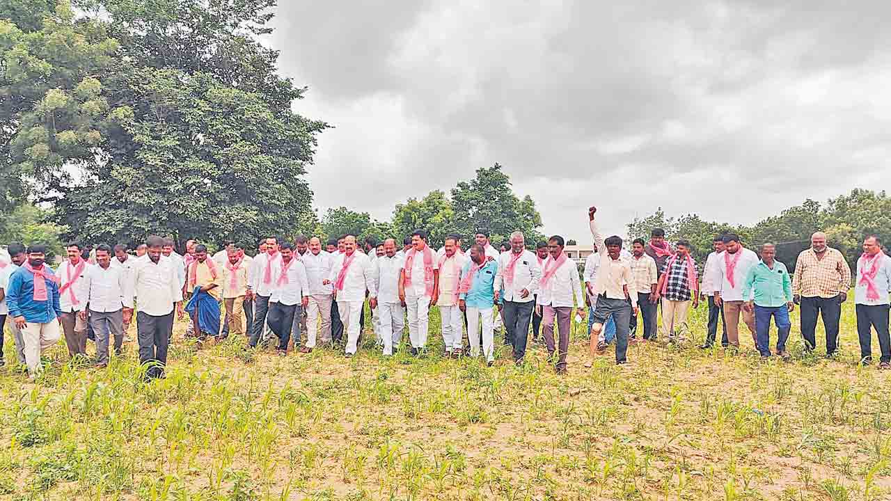 అన్నం పెట్టే రైతులపై దాష్టీకమా..?