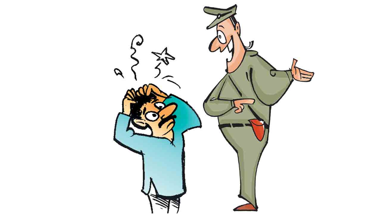 సివిల్‌ వివాదాల్లో పోలీసులు!.. అధికార పార్టీ నేతల మెప్పుకోసం అమాయకులపై అక్రమ కేసులు!