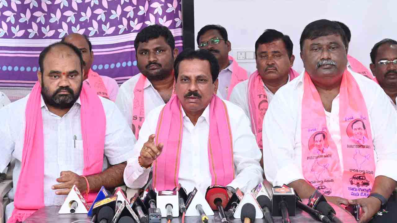 సీఎం హోదాలో పనికిమాలిన మాటలా.. పాలన గాలికొదిలి.. విమర్శలతోనే కాలమెల్లదీస్తున్న రేవంత్‌