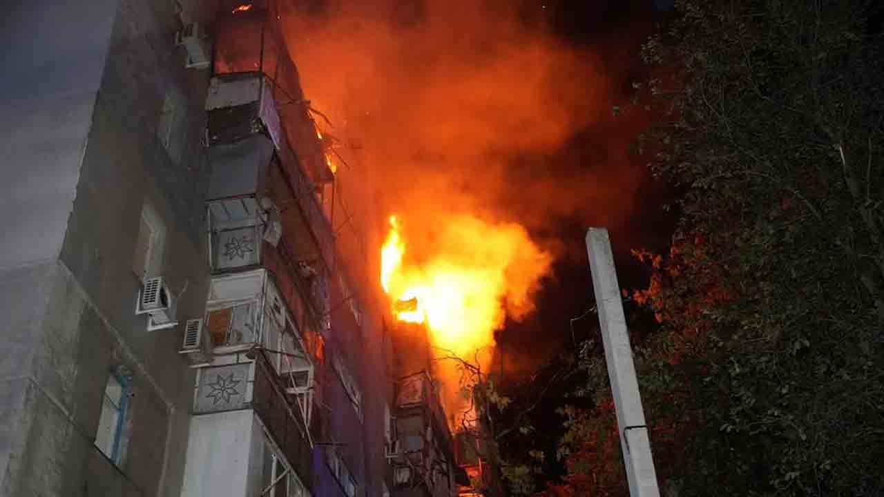 Russia attack | ఉక్రెయిన్‌పై మళ్లీ విరుచుకుపడ్డ రష్యా.. 300కు పైగా డ్రోన్‌లతో దాడి