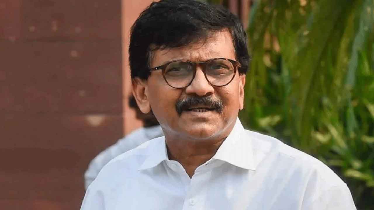 హిందీకి మేం వ్యతిరేకం కాదు.. త్రిభాషా సూత్రంపై శివసేన(యూబీటీ)