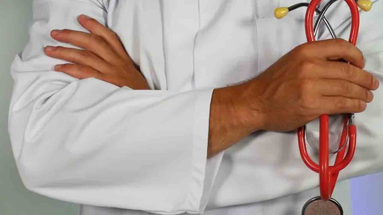 Crime news | ‘ఆక్సికోడోన్ ప్రిస్క్రిప్షన్‌ కావాలంటే నా కోరిక తీర్చాలి’.. అమెరికాలో భారత సంతతి వైద్యుడి అరెస్ట్‌